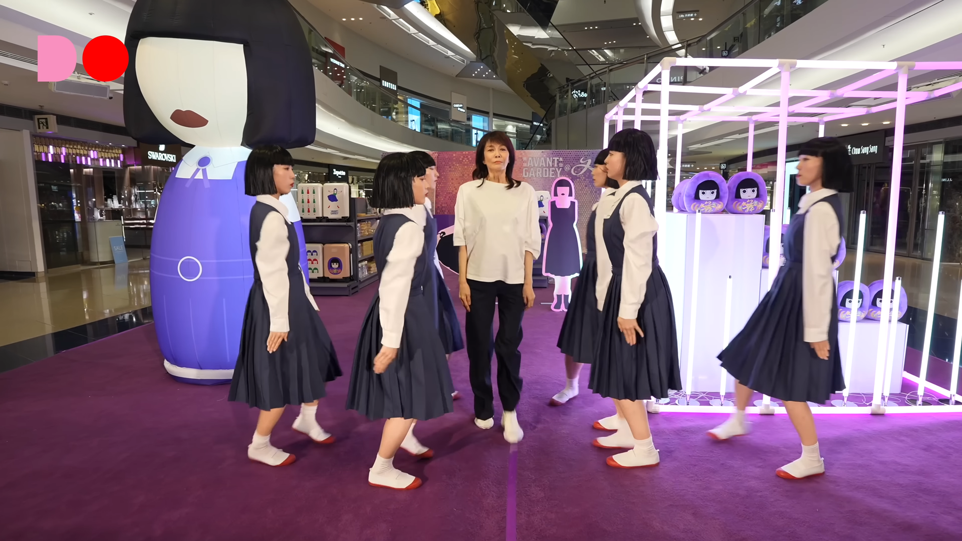 Do姐孖AVANTGARDEY跳舞。