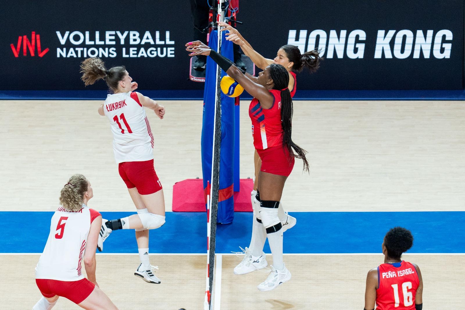 世界女排聯賽香港站|波蘭破多明尼加,波蘭11號盧卡錫(Łukasik)取得11分。