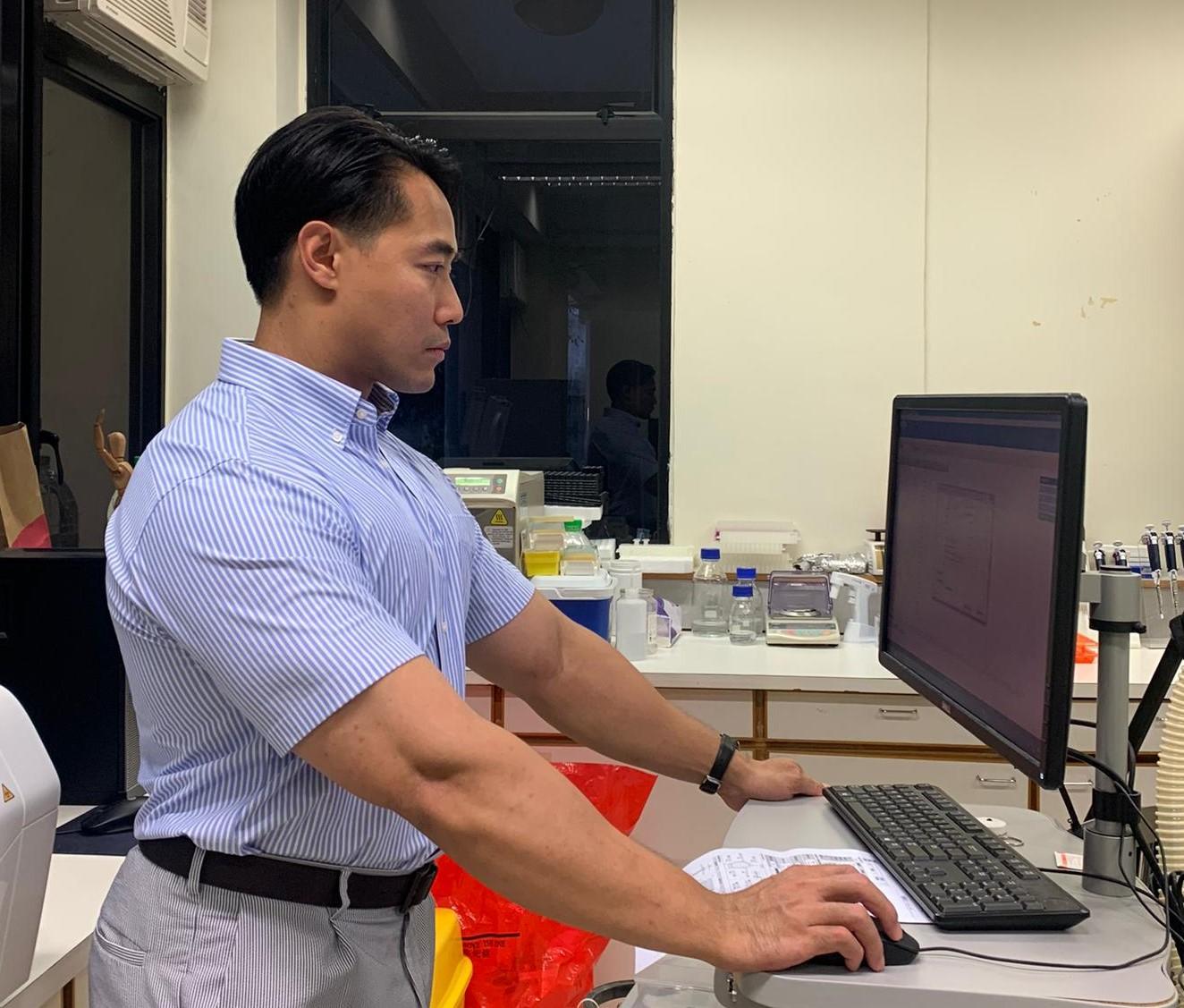 平時在研究室進行數據處理