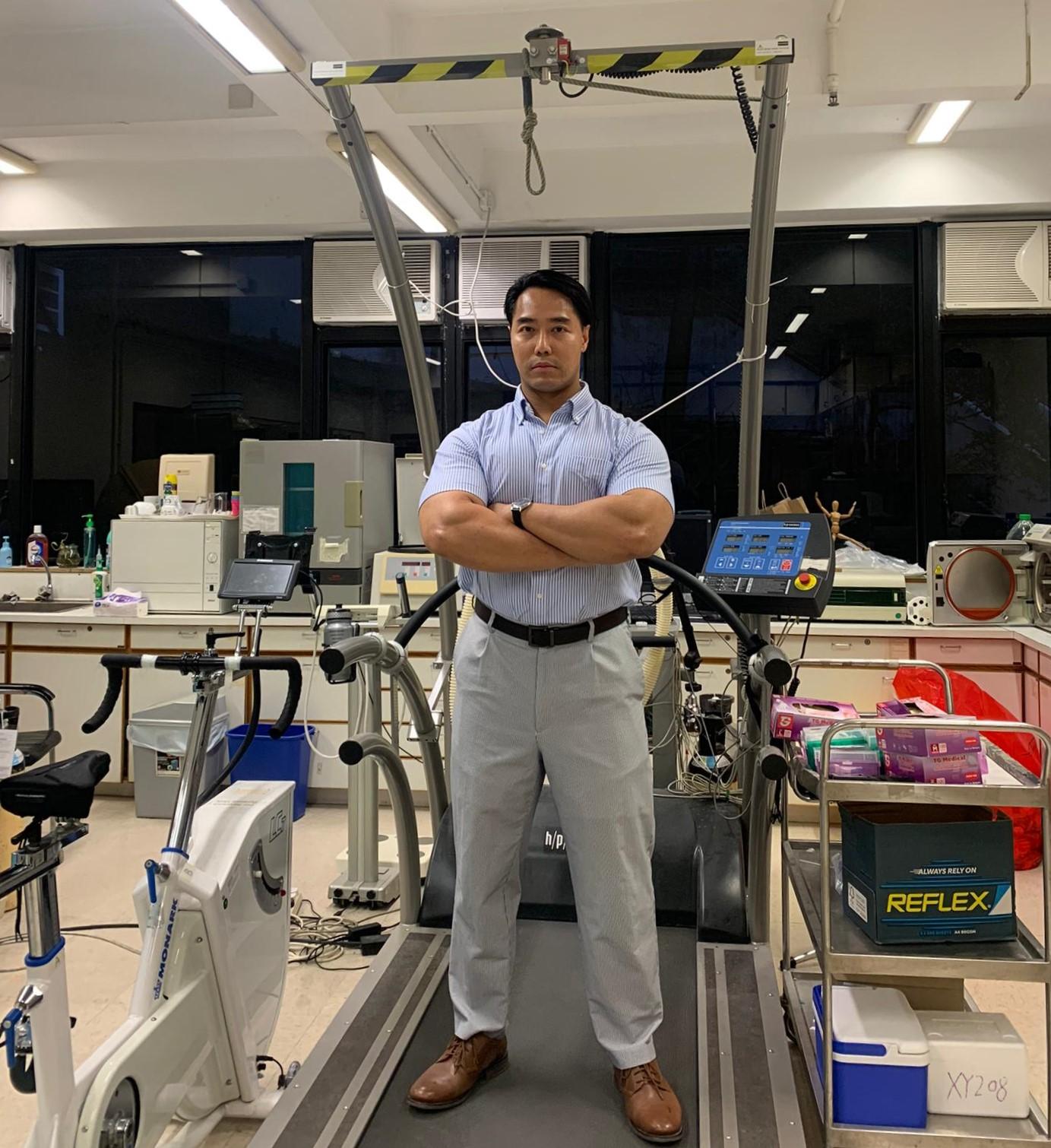 日常工作於研究室進行各種測試