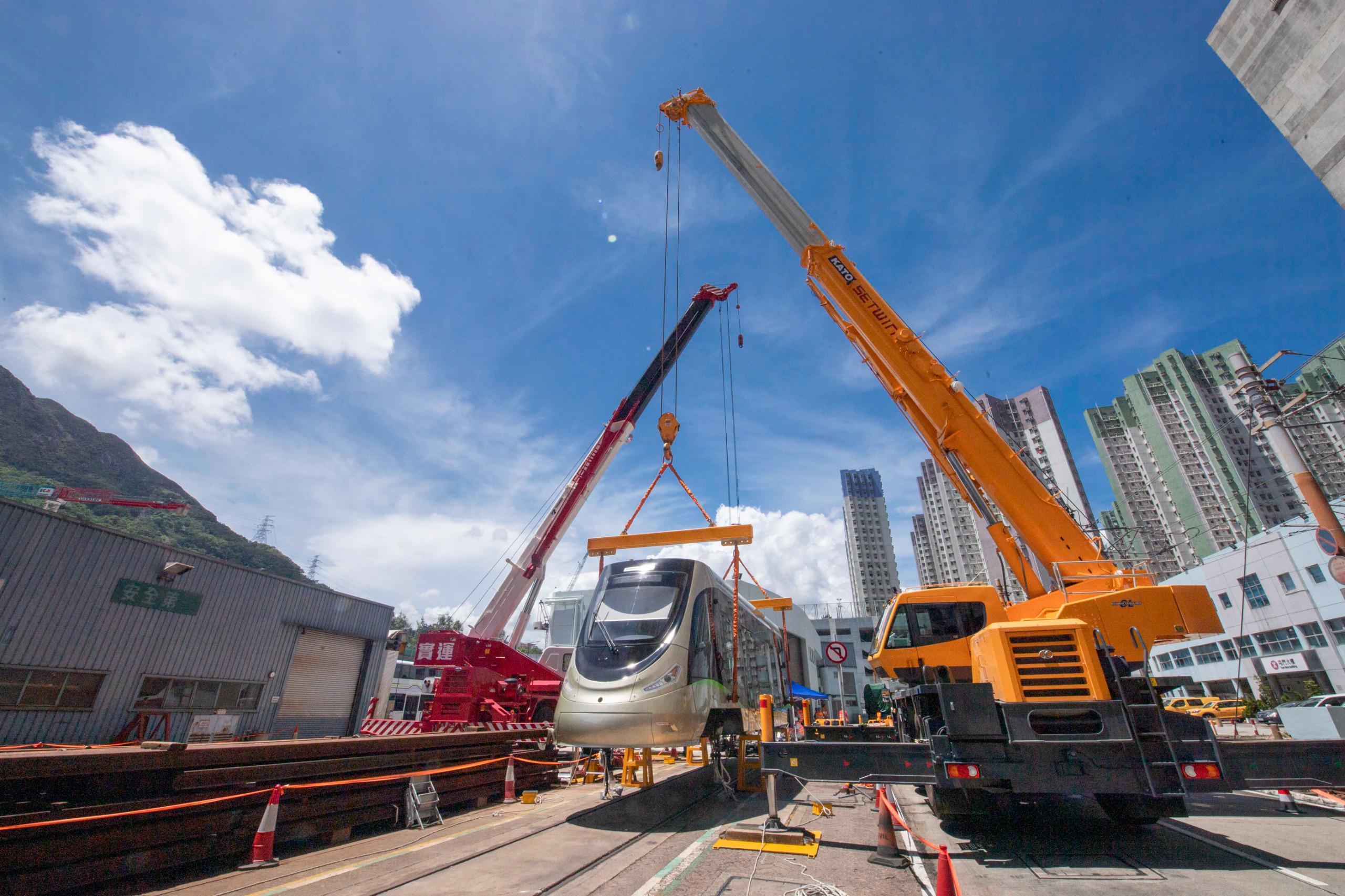港鐵研究用途低地台列車抵港 待政府審批後作氫能運行研究
