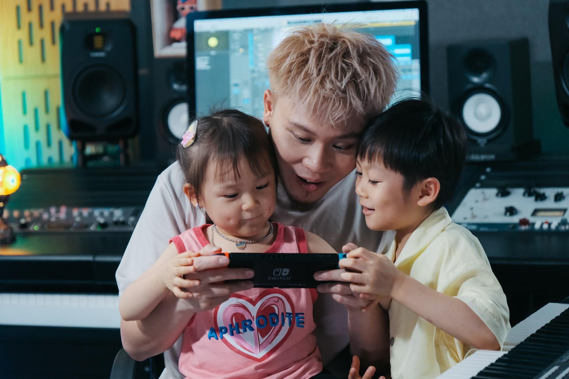 JNY與囡囡Jayla 和囝囝Jairuz。