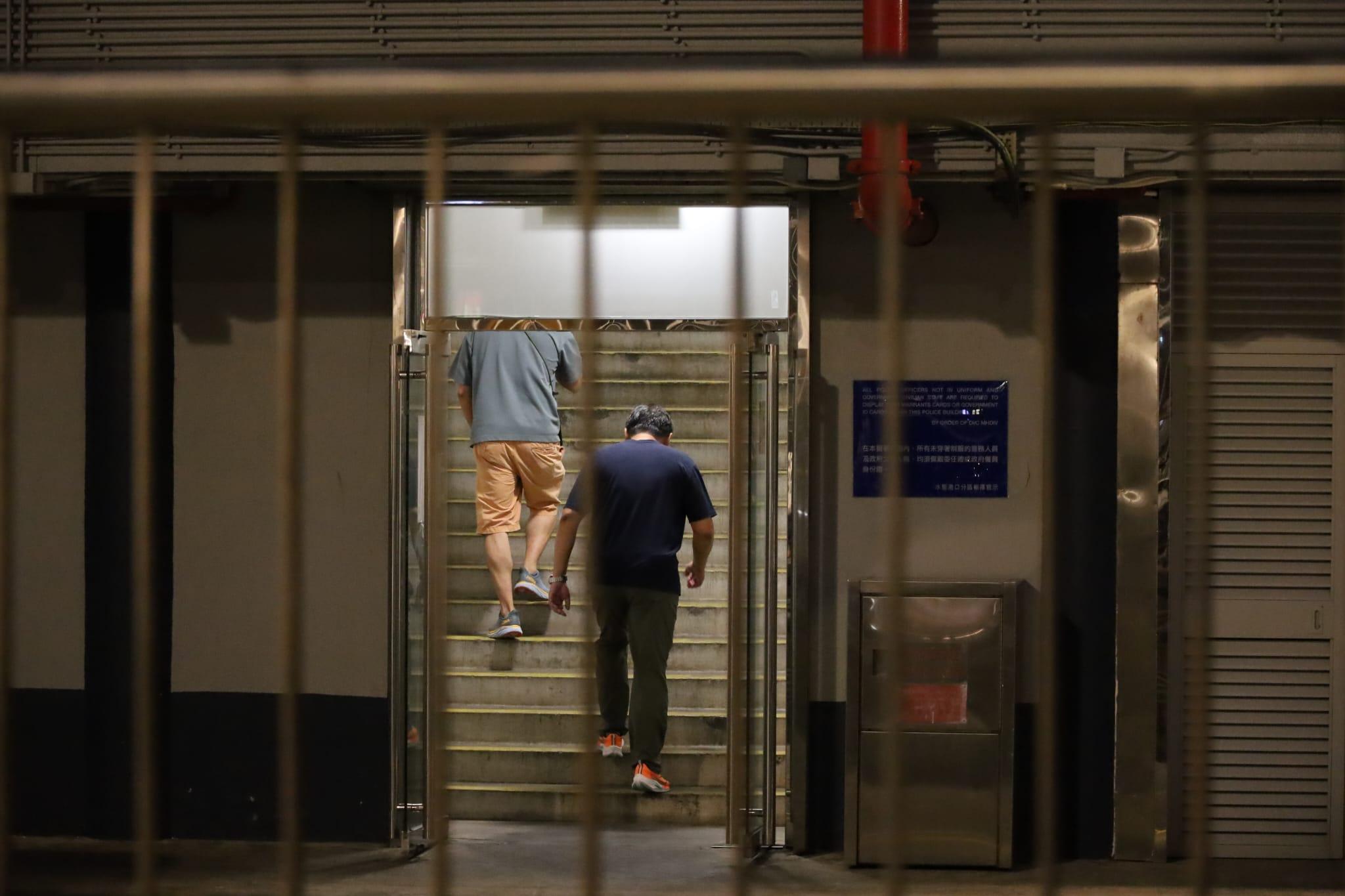西灣河水警基地有警員吞槍。(鍾式明攝)