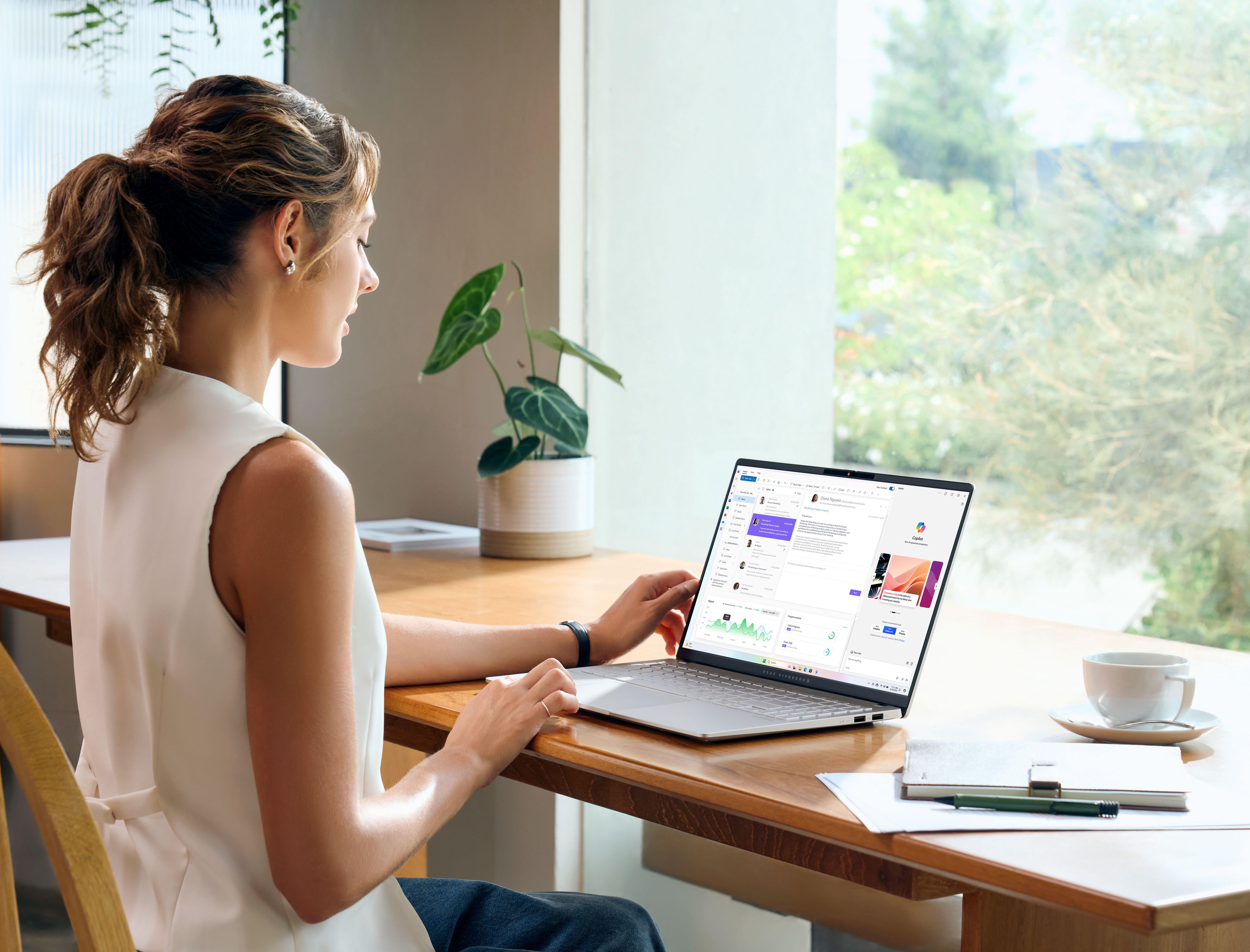 ASUS Vivobook S 15為ASUS首部Microsoft Copilot+ PC,率先於6月18日登場,香港官網現可預購。