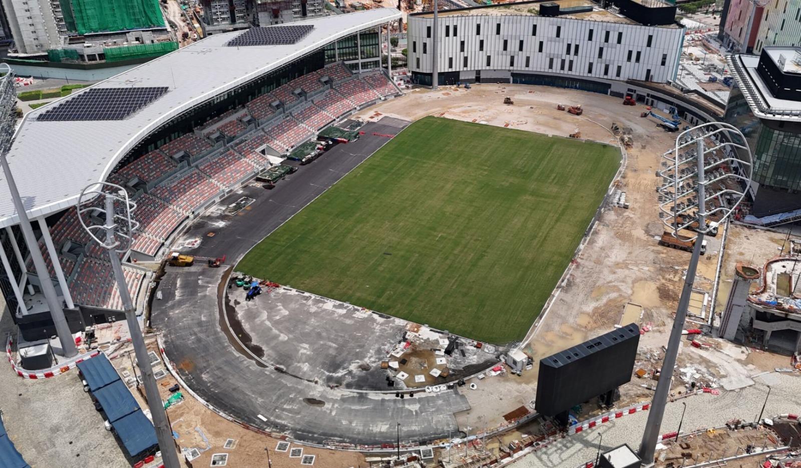 可容納約5,000名觀眾的啟德青年運動場,近日完成鋪設草坪工程(啟德體育園提供圖片)