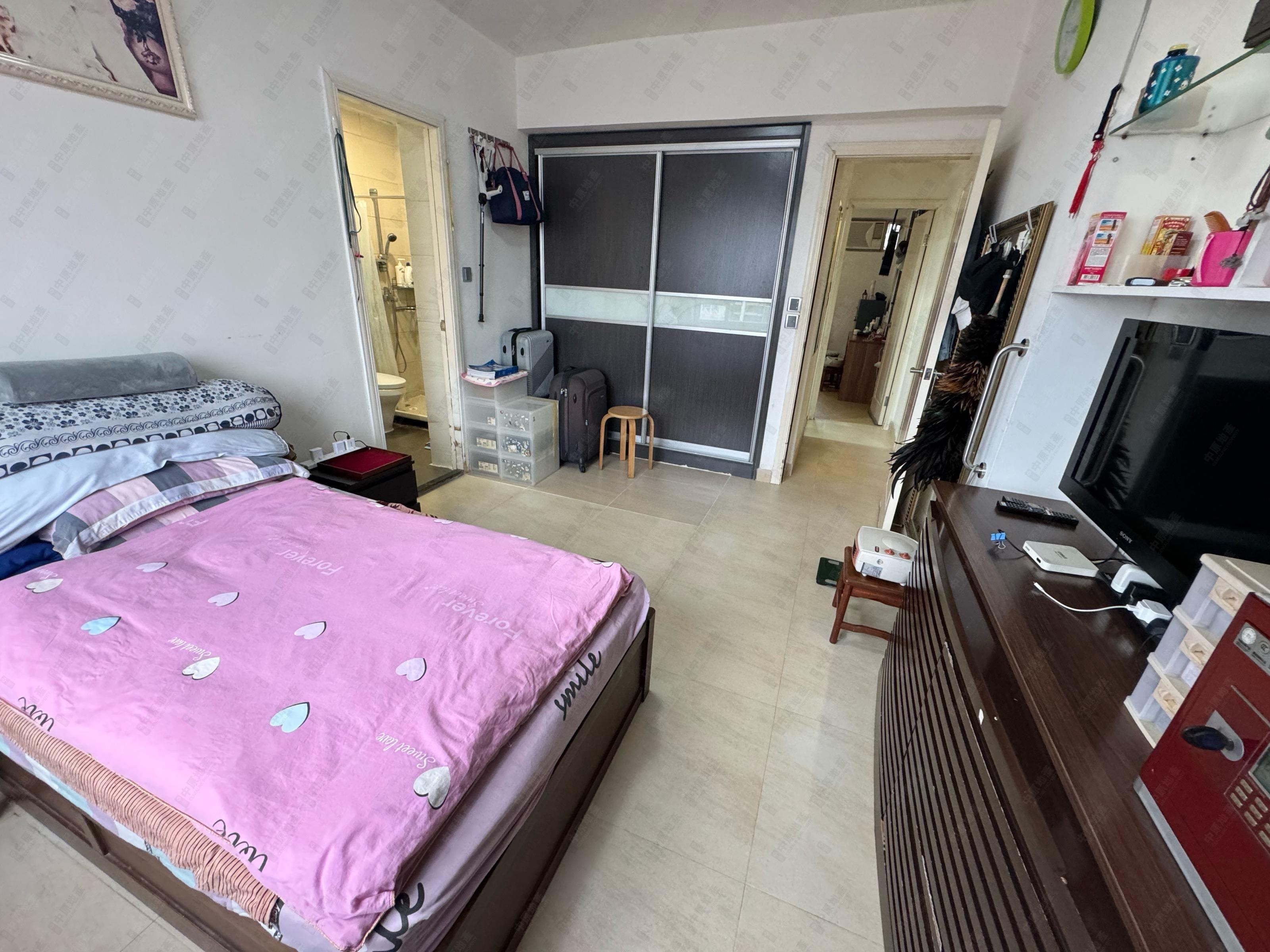 主人套房間隔闊落,可三邊下床。