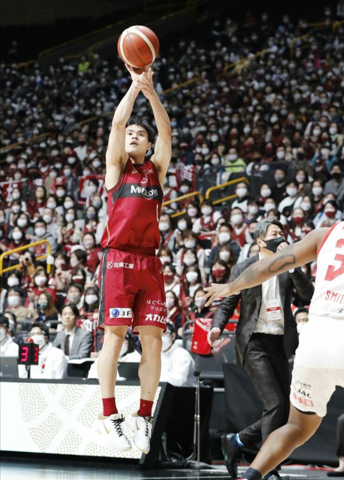 籃球員藤井祐真被揭偷食巨胸女星村島未悠。