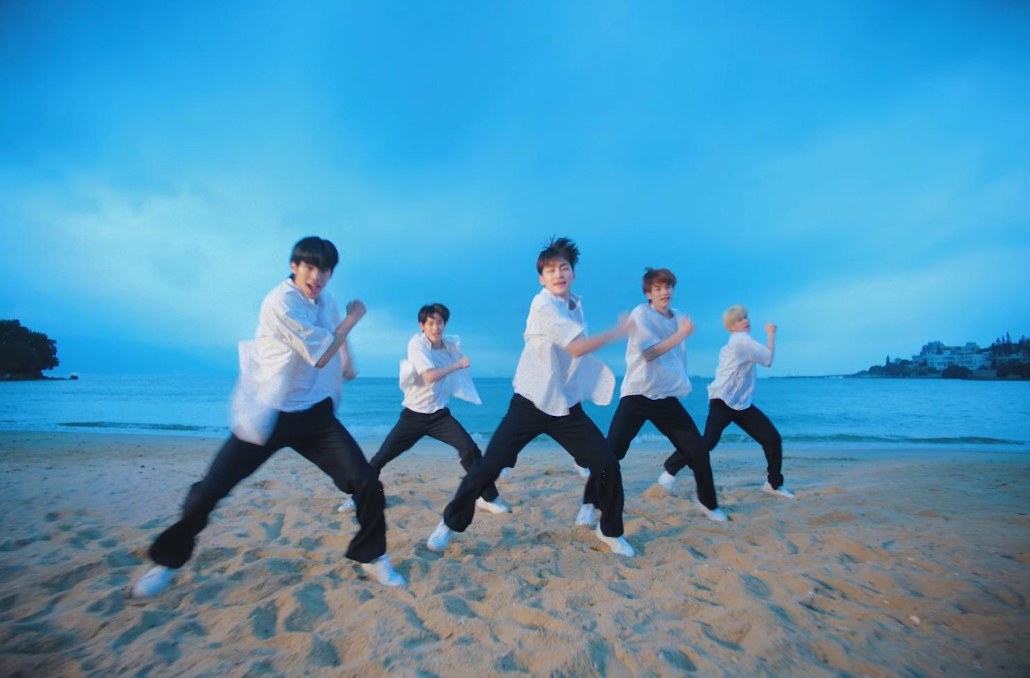 TWS在沙灘拍到天黑。