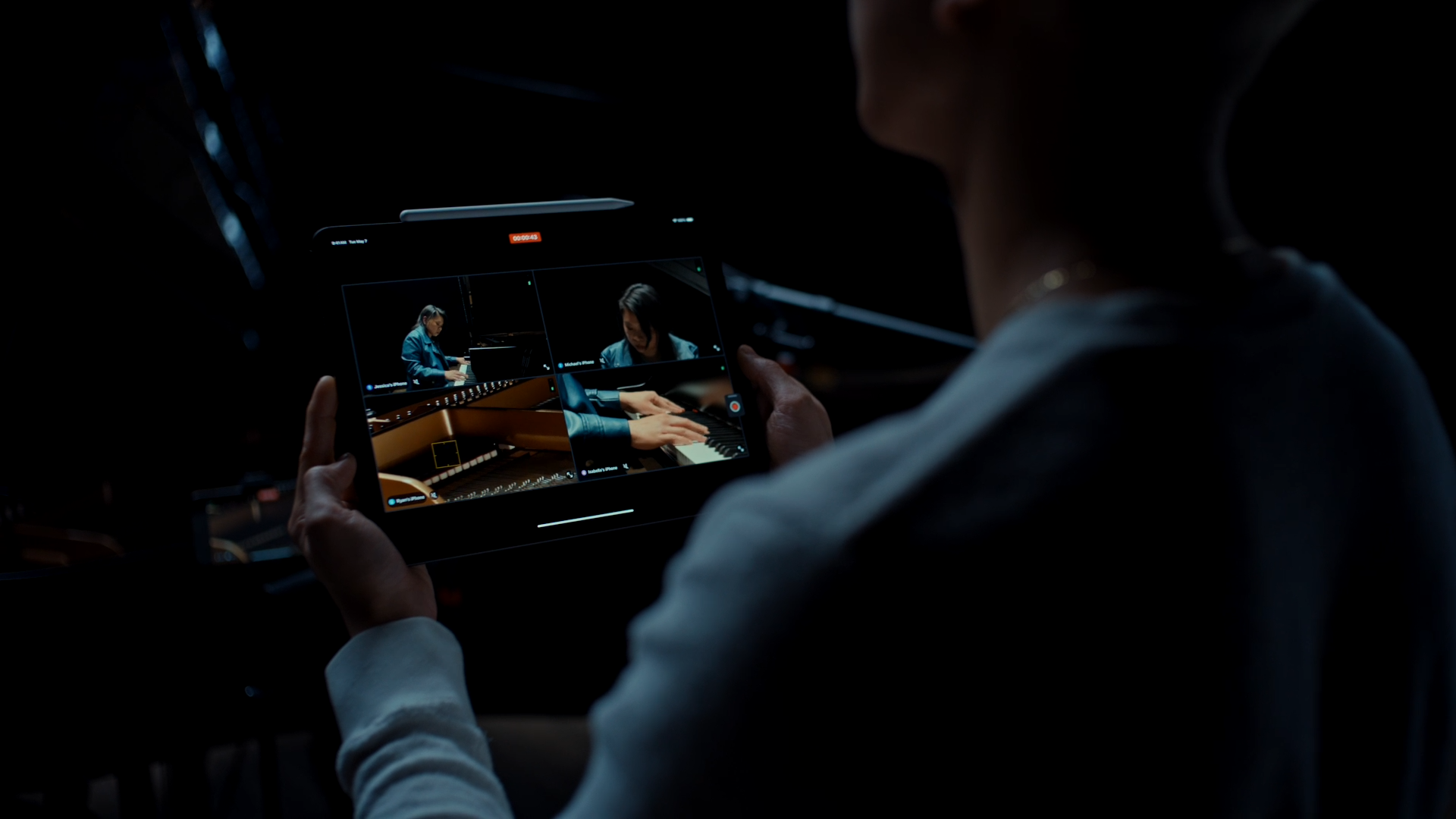 Live Multicam功能可同時指揮和控制多達4部攝影機。