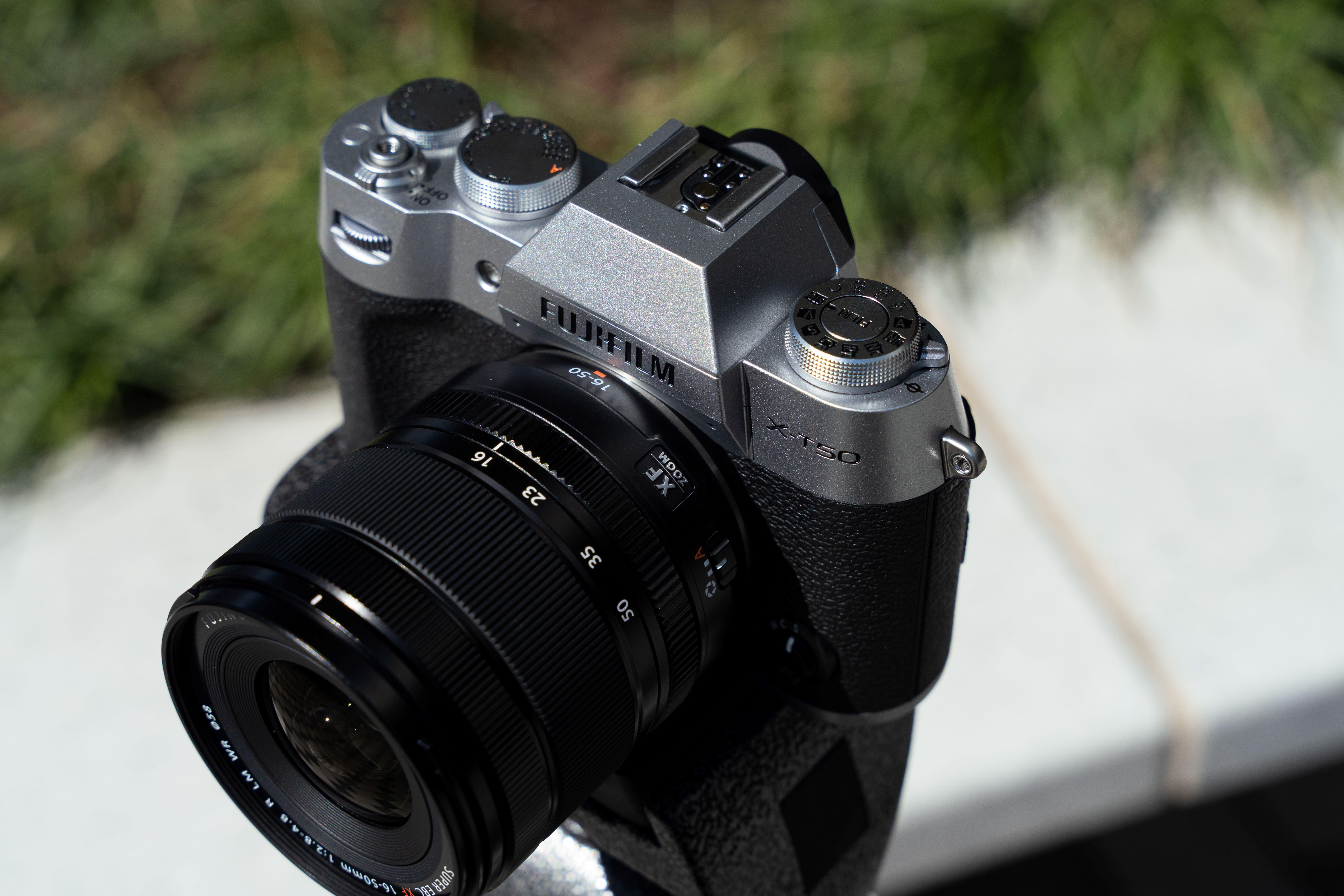 FUJINON鏡頭XF16-50mm F2.8-4.8 R LM WR由9組11片鏡片組成。