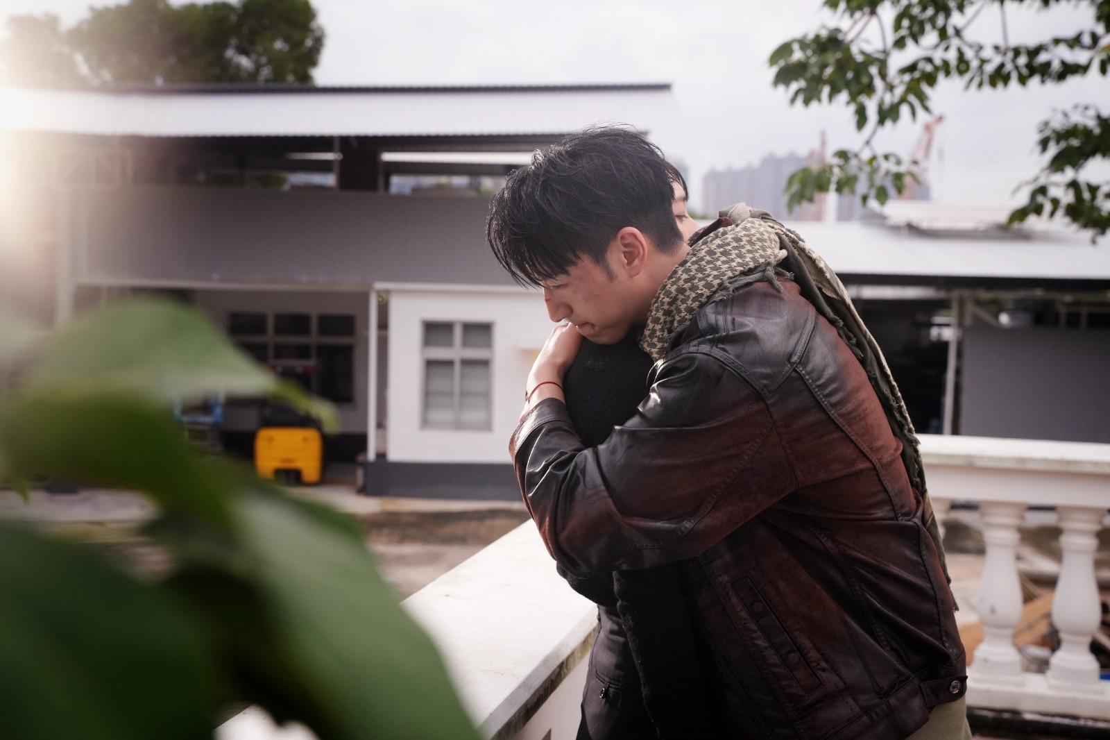 馮允謙自我催眠抗熱。