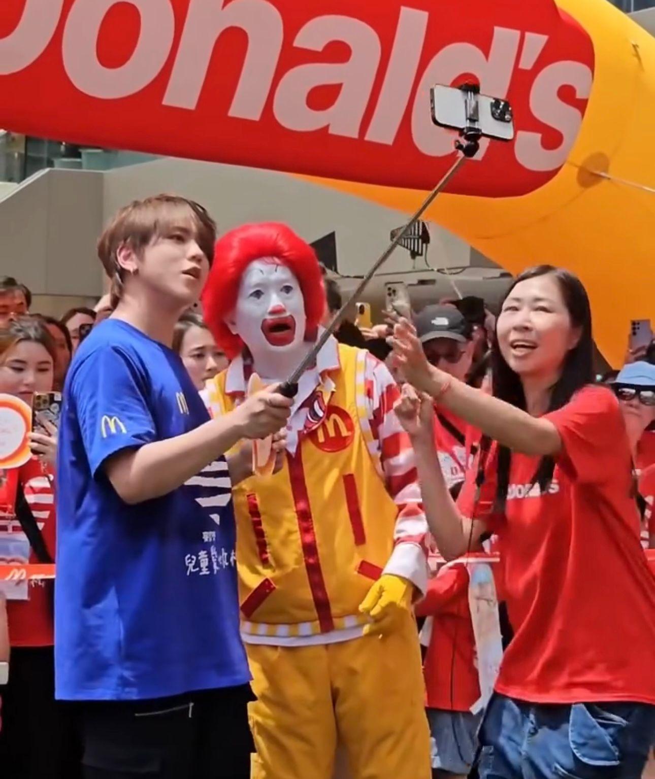 姜濤今日現身「麥當勞兒童愛心馬拉松」。