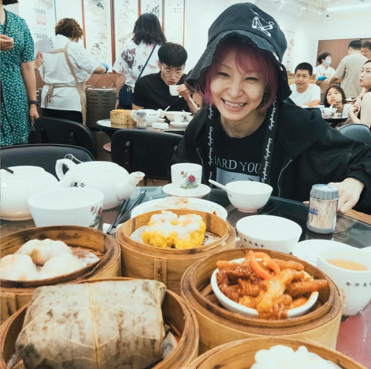 LiSA此行到中環蓮香樓飲茶。