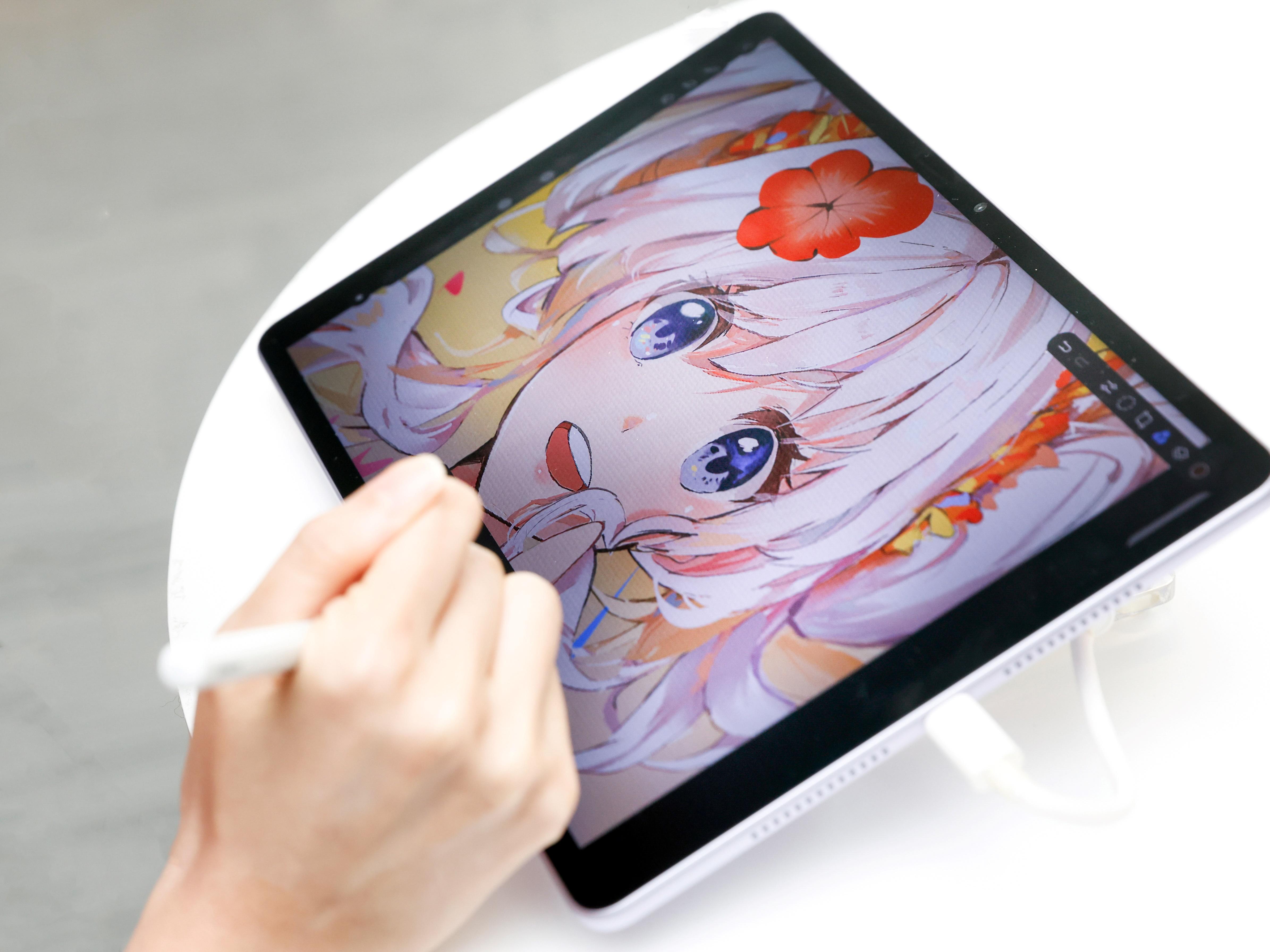 GoPaint專業繪畫軟件支援超過100種筆刷效果,可繪製多種風格。