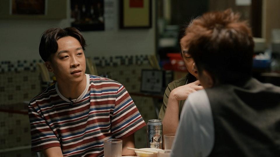 Supper Moment曾拍片回應多個指控,但他們的解釋無助負評,更令他們的人氣急跌。