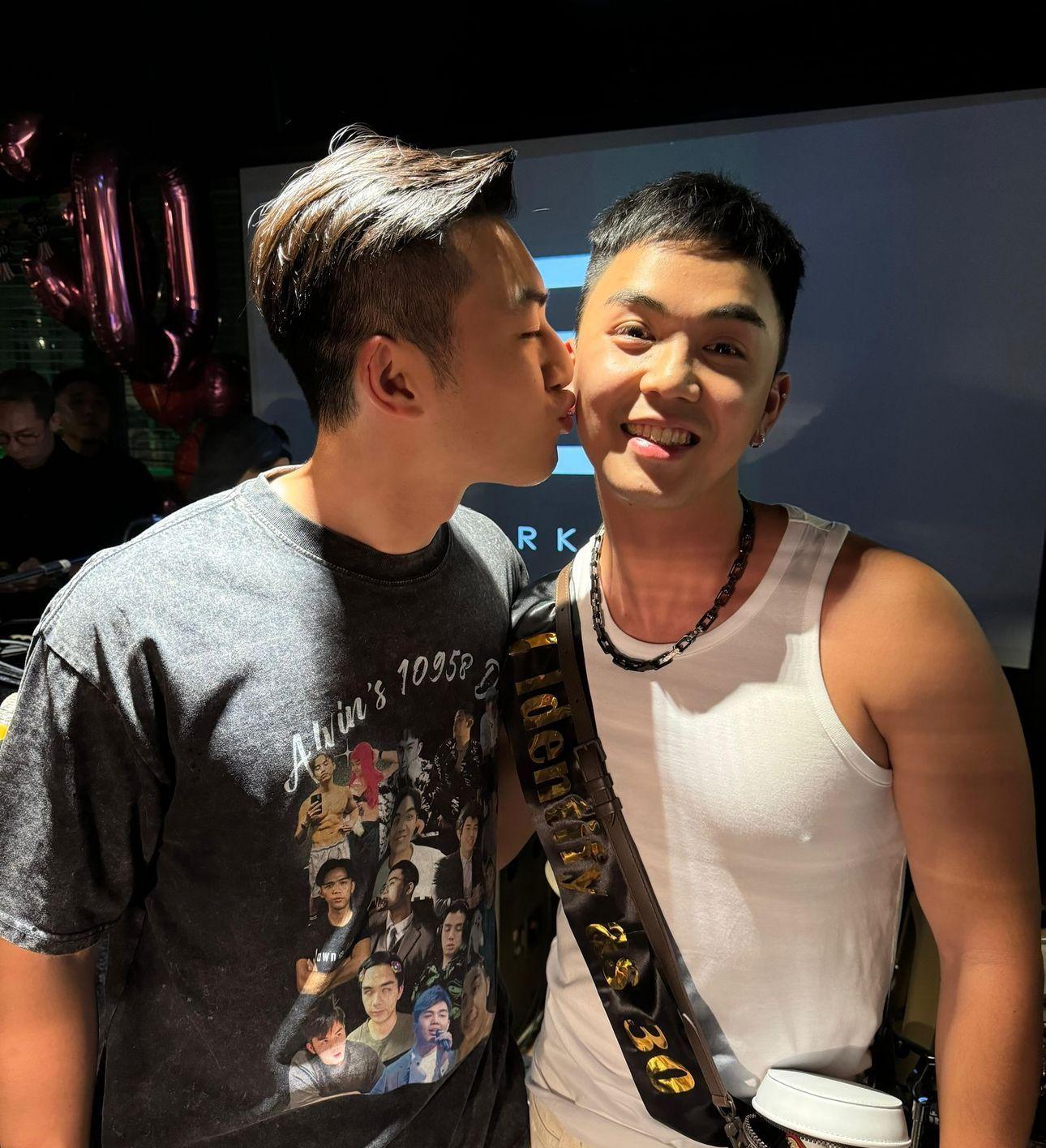 「億萬駙馬」伍富橋迎來30歲生日。