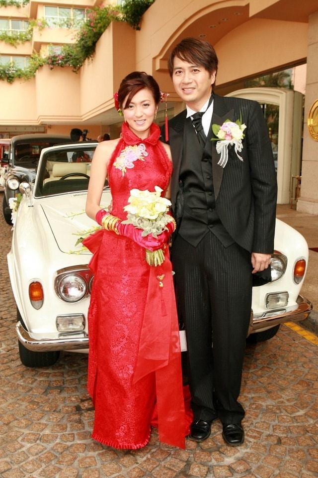 林祖輝與姚嘉妮於亞視年代認識,二人拍拖7年後,於06年11月在酒店註冊結婚。