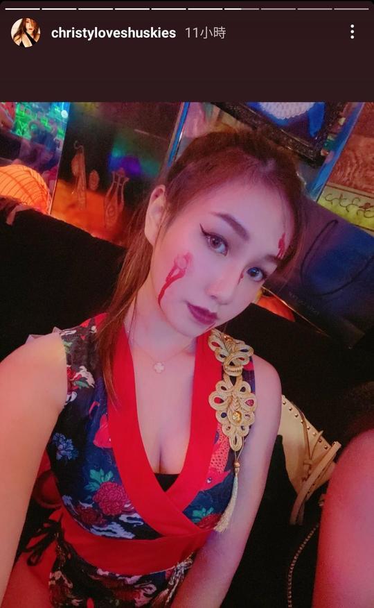 Frankie女友Christy的性感照流出。