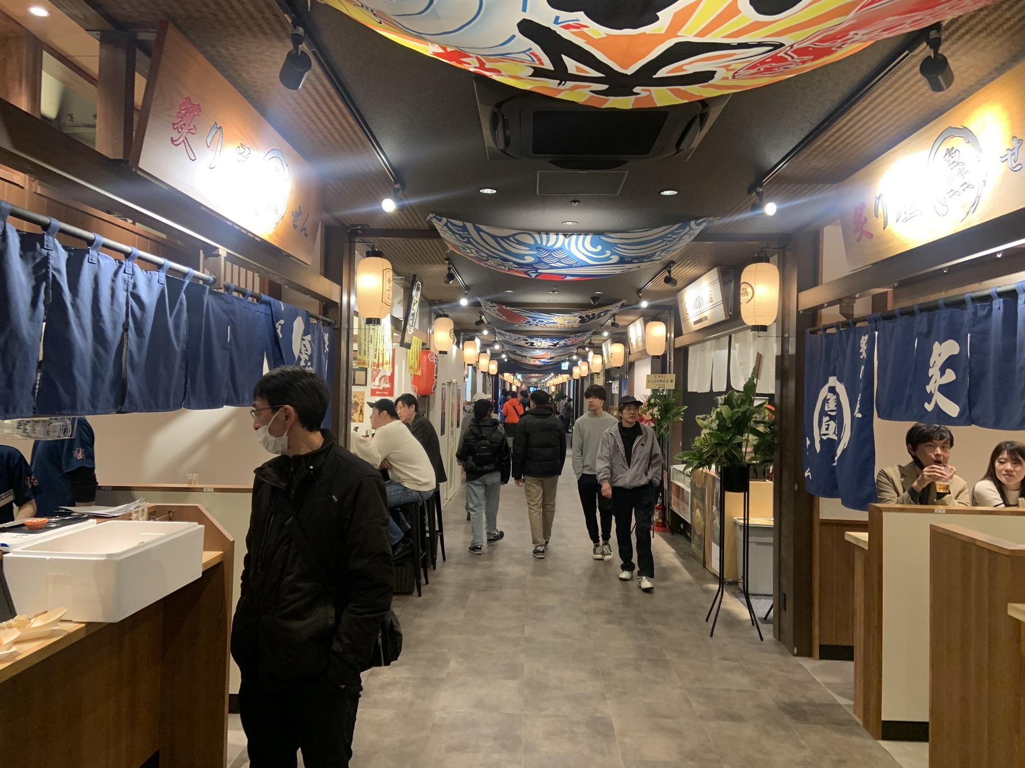 「豐洲 千客萬來」內的食店。(互聯網)