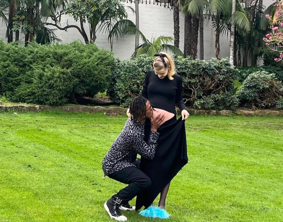 Vivi去年公開戀情,早前更自爆有喜。