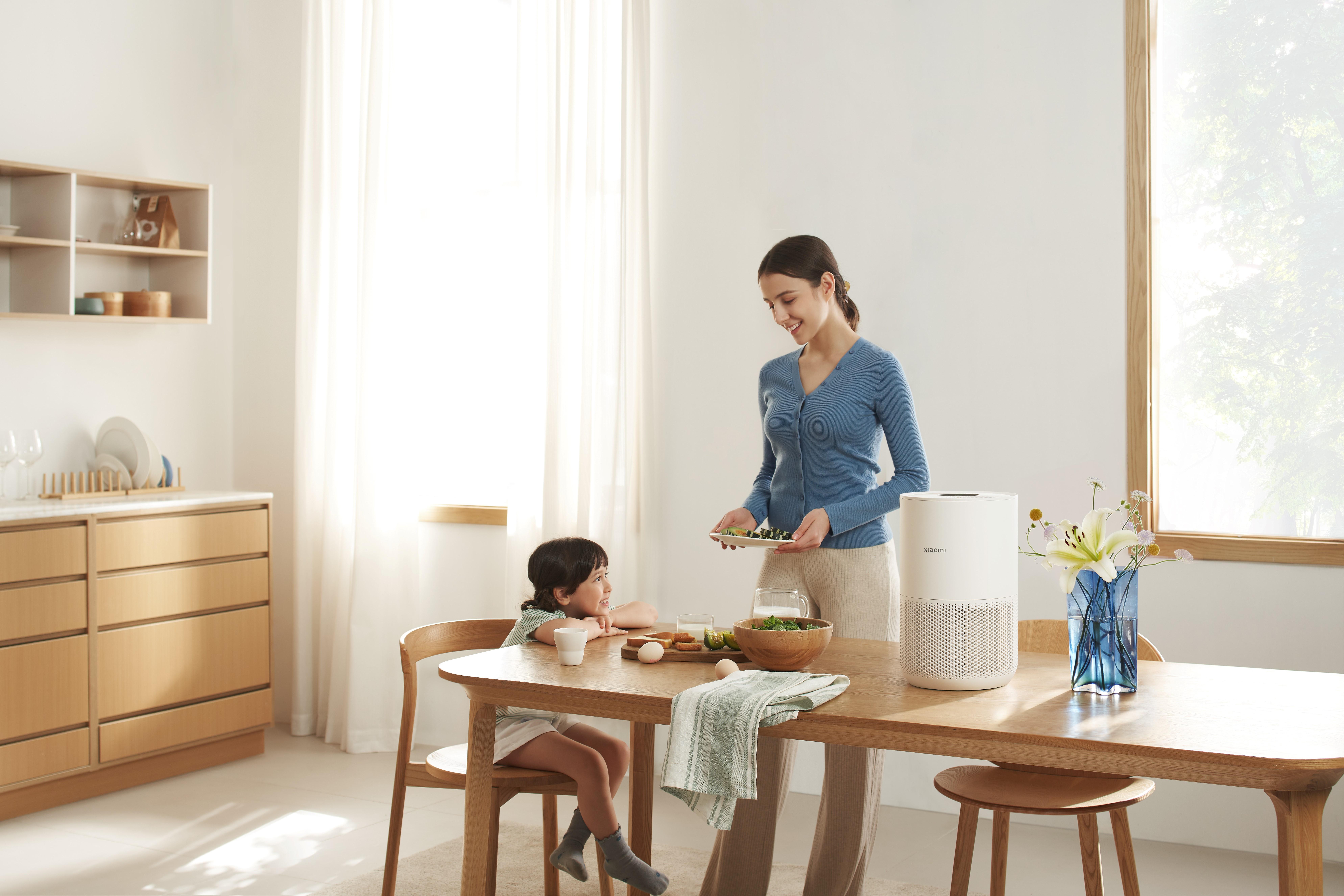 Xiaomi空氣淨化器4 Compact無論放置於地上或桌上,都不會佔據過多空間。