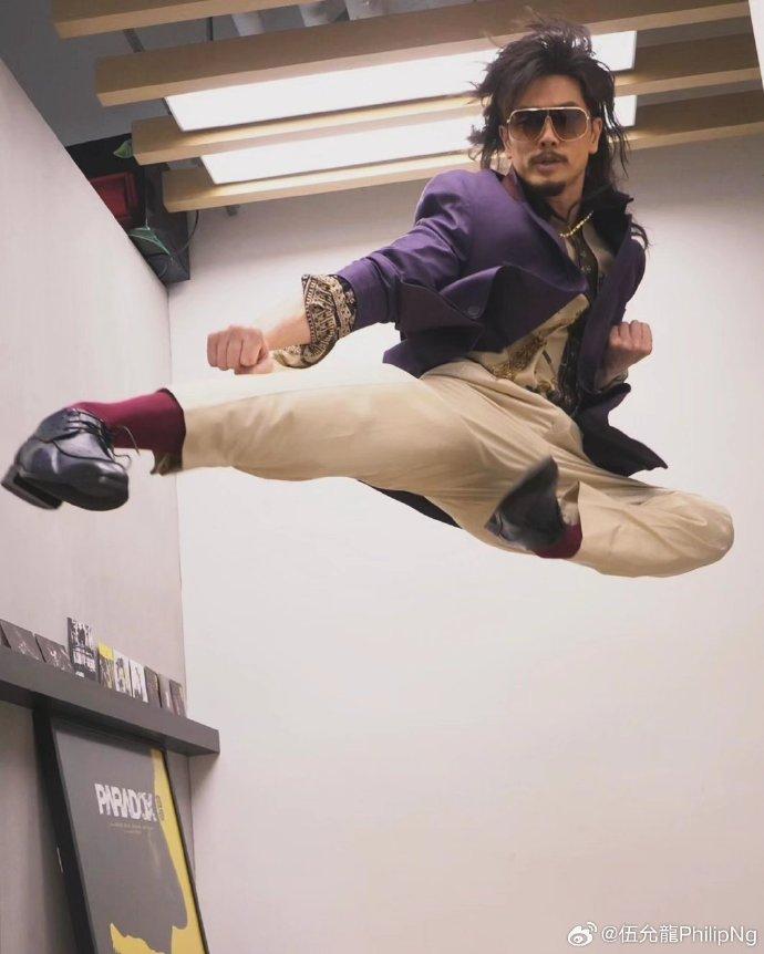 伍允龍於《九龍城寨之圍城》飾演王九,令他人氣急升。