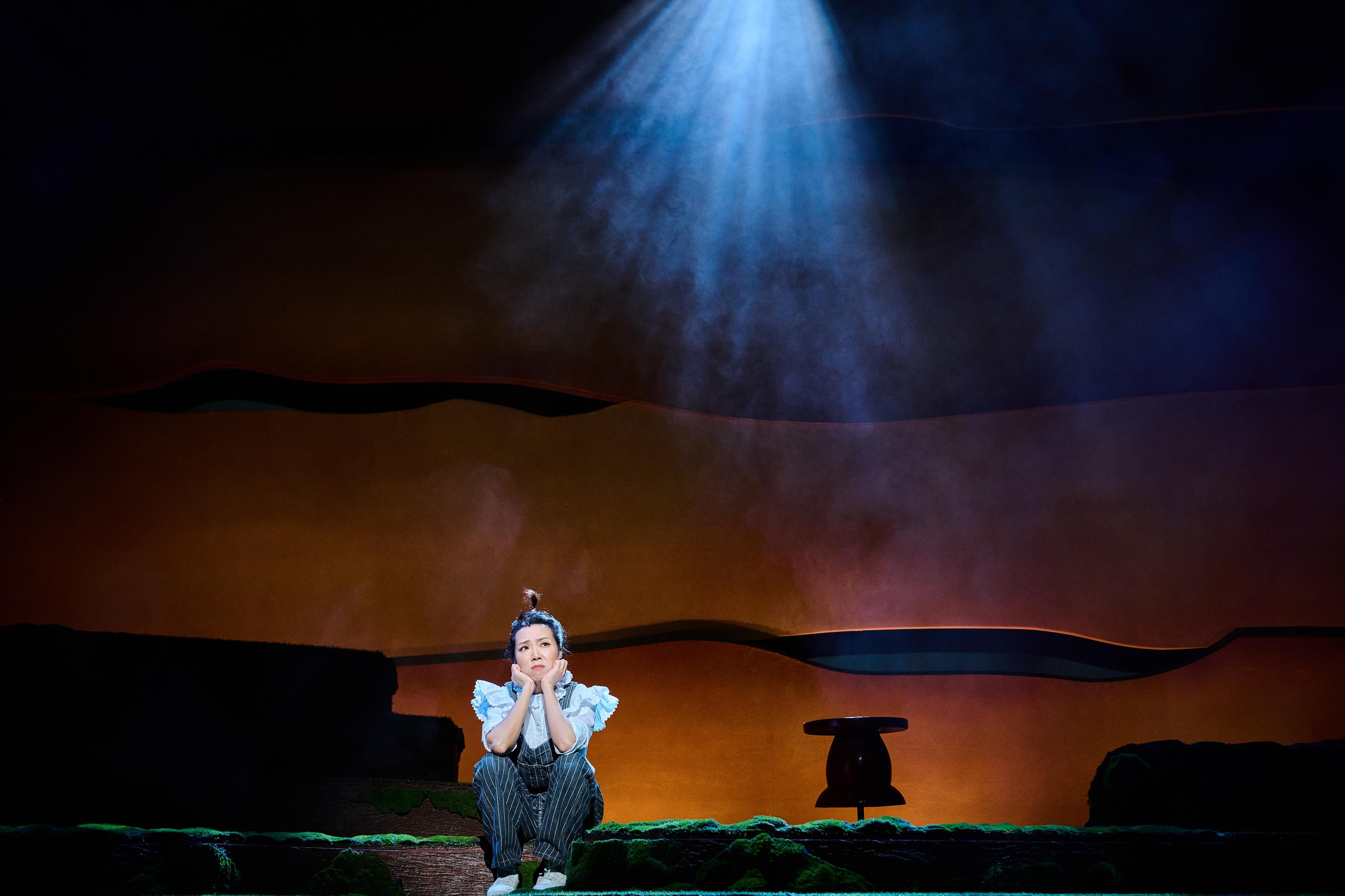 卓韻芝自編自導自演的獨腳戲《芝姐災難大全》開鑼。