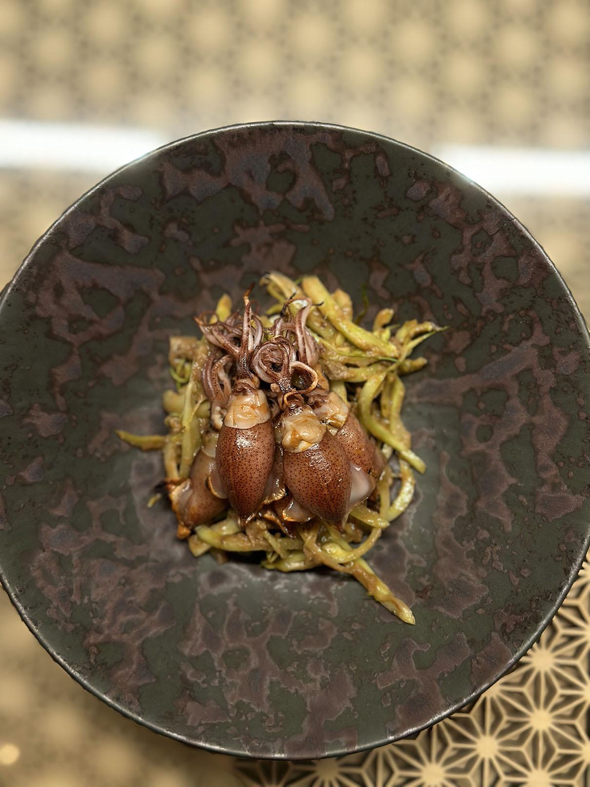 富山縣產螢光魷魚配羅馬結球菊苣