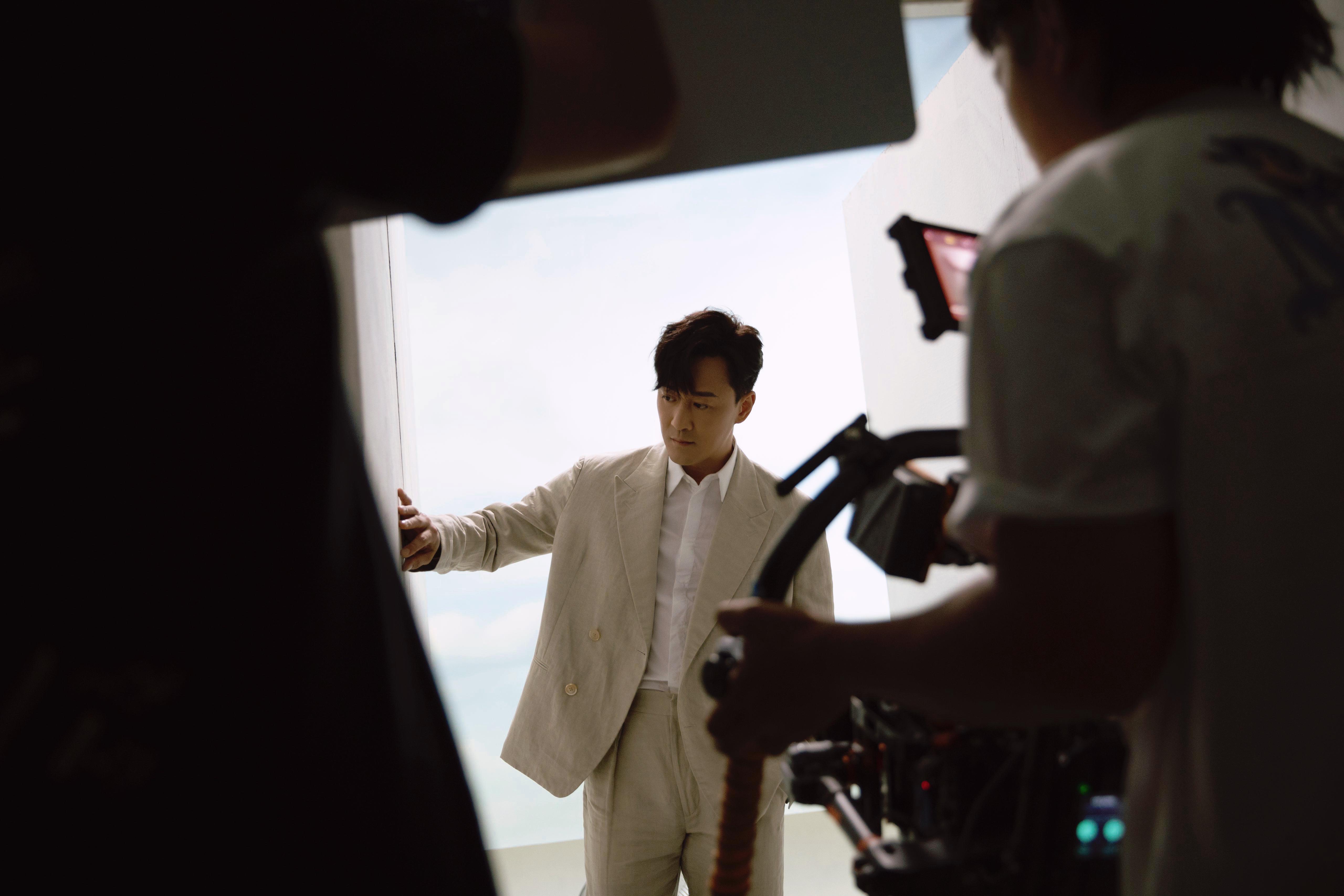 林峯表示會邀請《九龍城寨之圍城》兄弟過大海睇騷。