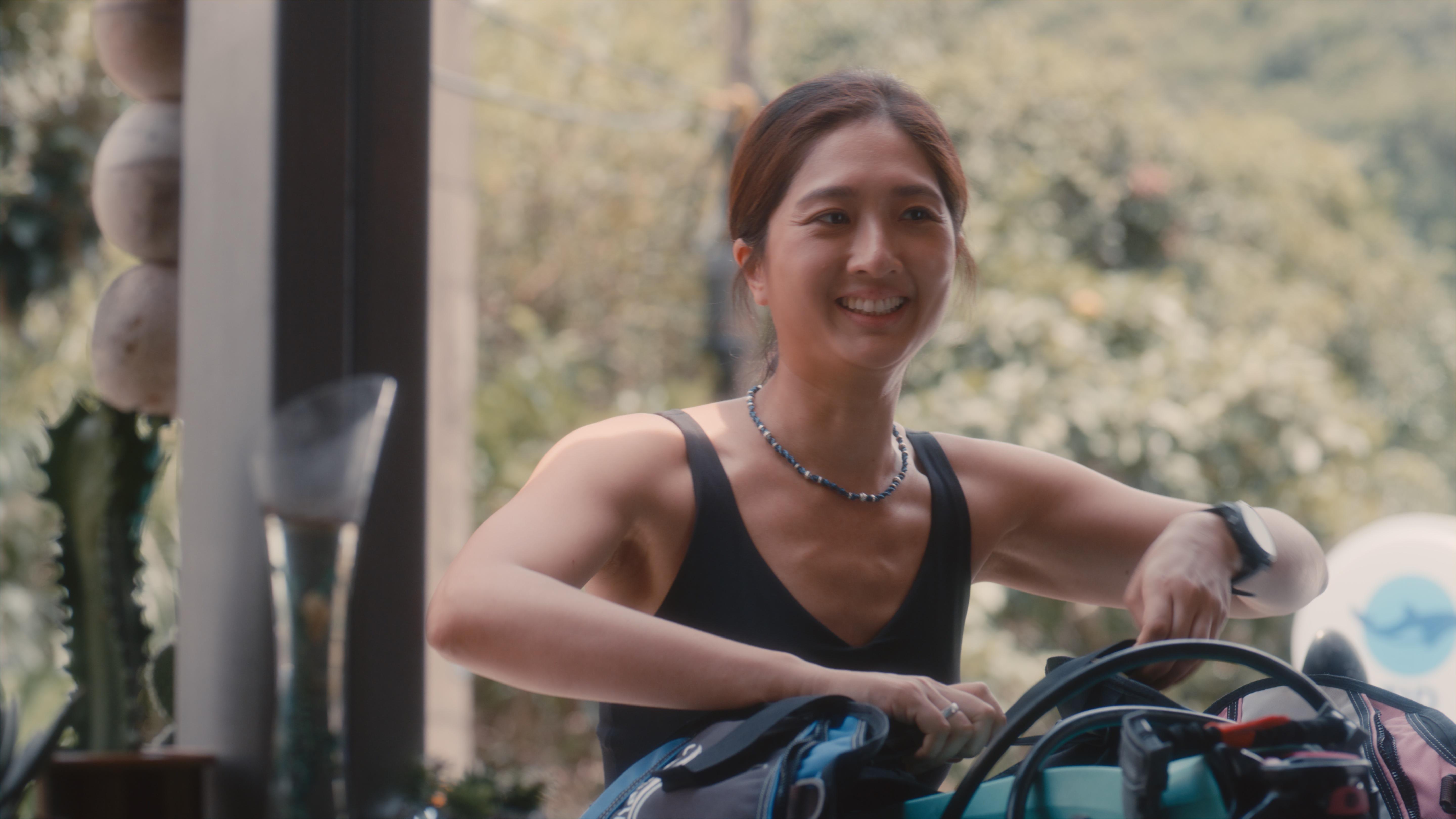 產後不足一年的毛曄穎Wing,為劇集在3個月操fit身形演潛水教練。