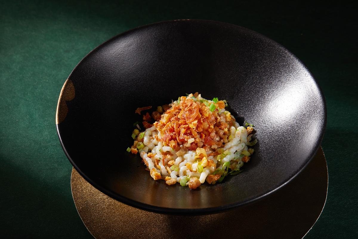 港式豬油渣手打墨魚麵線$128