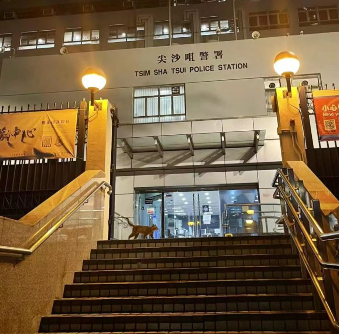 小紅書一名來自浙江的女網民發文,指早前在香港自由行坐的士時遇不快經歷,56元車程遞上千元大鈔找續,但最終司機只找回44元,及後司機一口咬定只收了100元,最終警方沒證據下未有採取拘捕行動