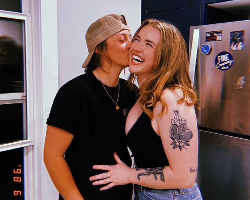 兩名女事主Hogan(左)和MacLean(右)。(互聯網)