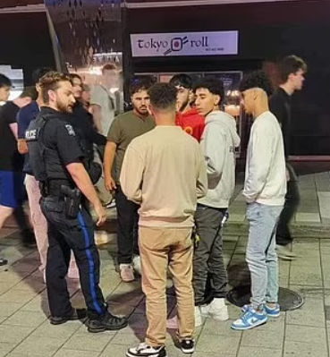 警員到場調查。(互聯網)