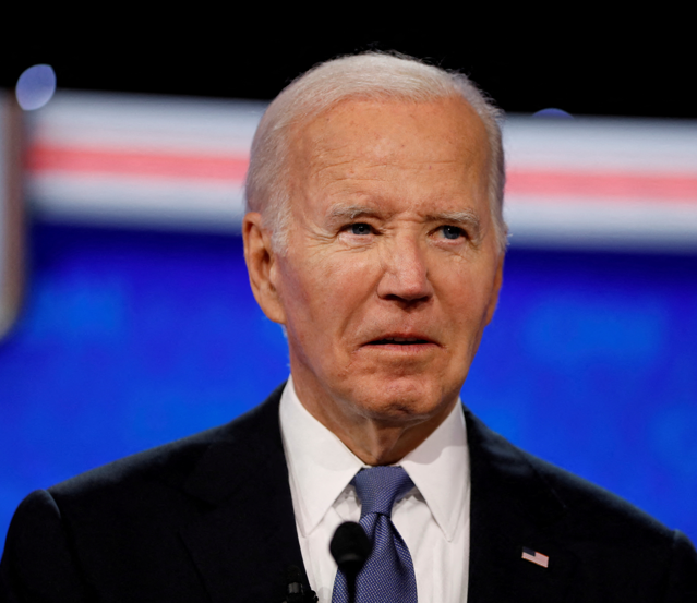 81歲的美國總統拜登在首場大選電視辯論表現被批評「災難級」,民主黨內出現要求換「登」聲音。(路透社資料圖片)