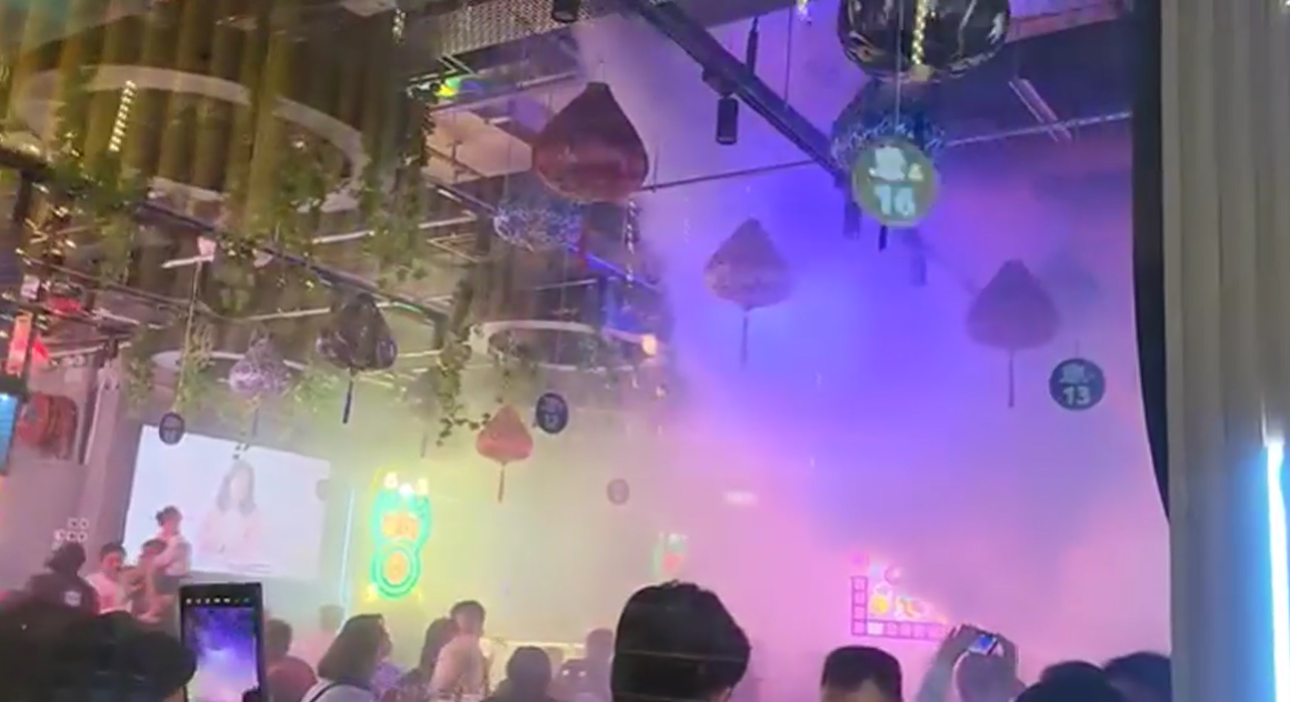 朱敏記大牌檔夜晚9點會變成迷幻disco。(網上照片)