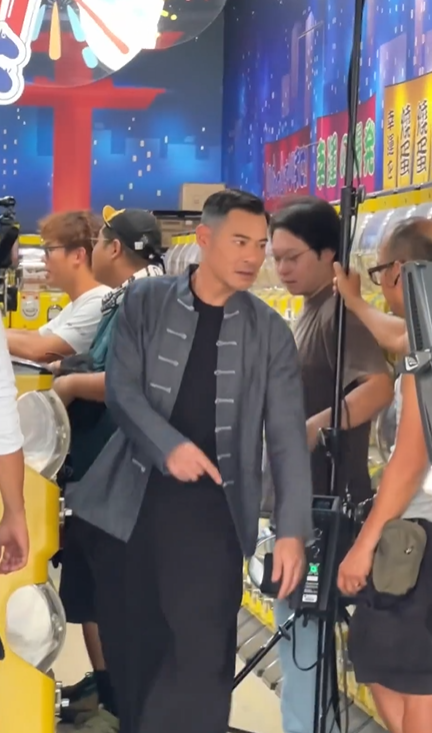 黃智賢為了《武林》狂操肌。