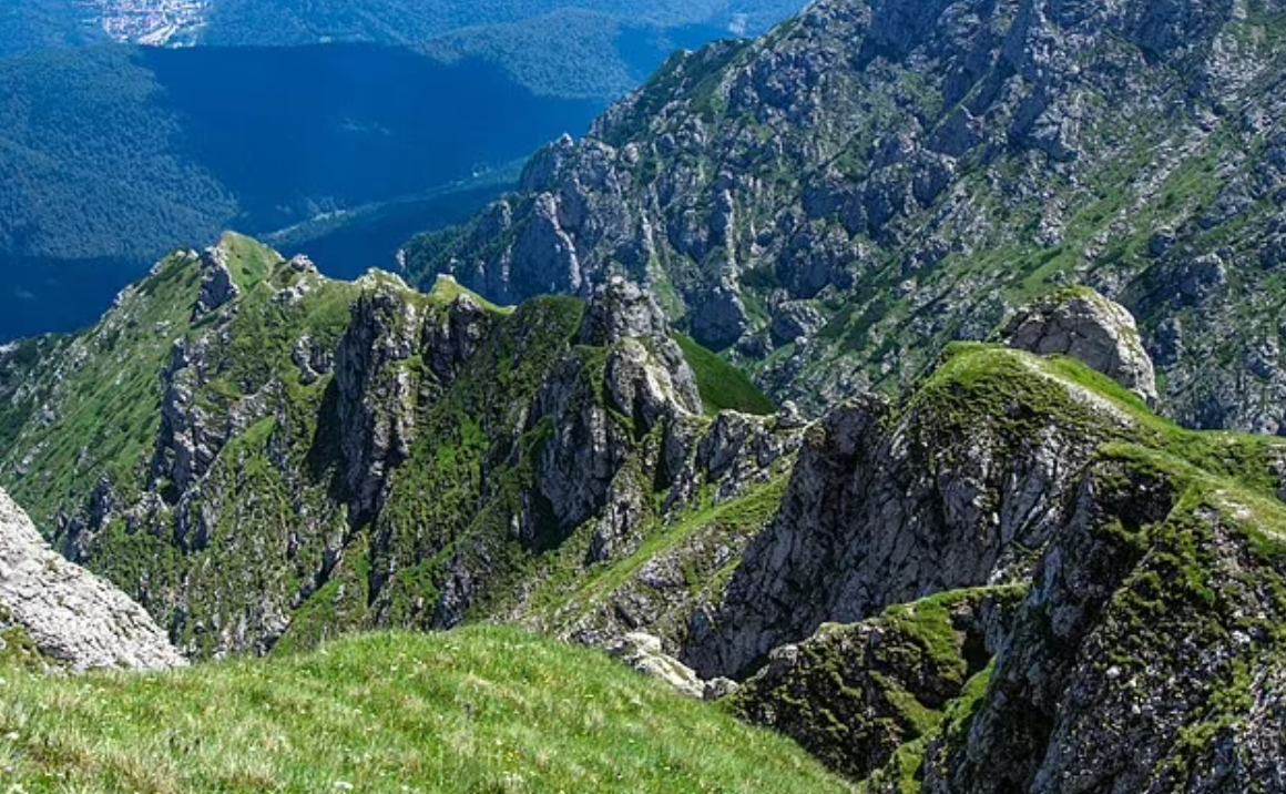 事發山脈。(互聯網)