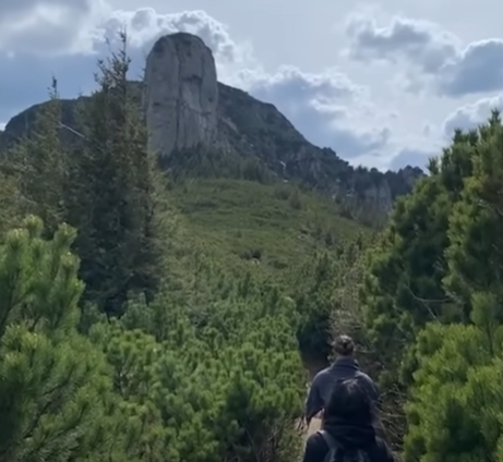 事發山脈。(互聯網)