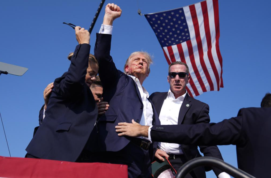 特朗普這張「完美照片」被瘋傳。(美聯社)