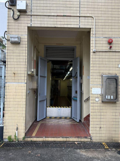 在較關鍵的變電站加裝200個防水閘或設備。