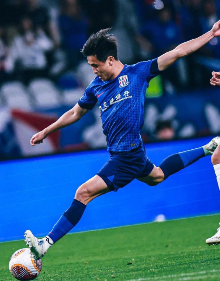 戴偉浚從中超上海申花借用至深圳新鵬城(網上圖片)
