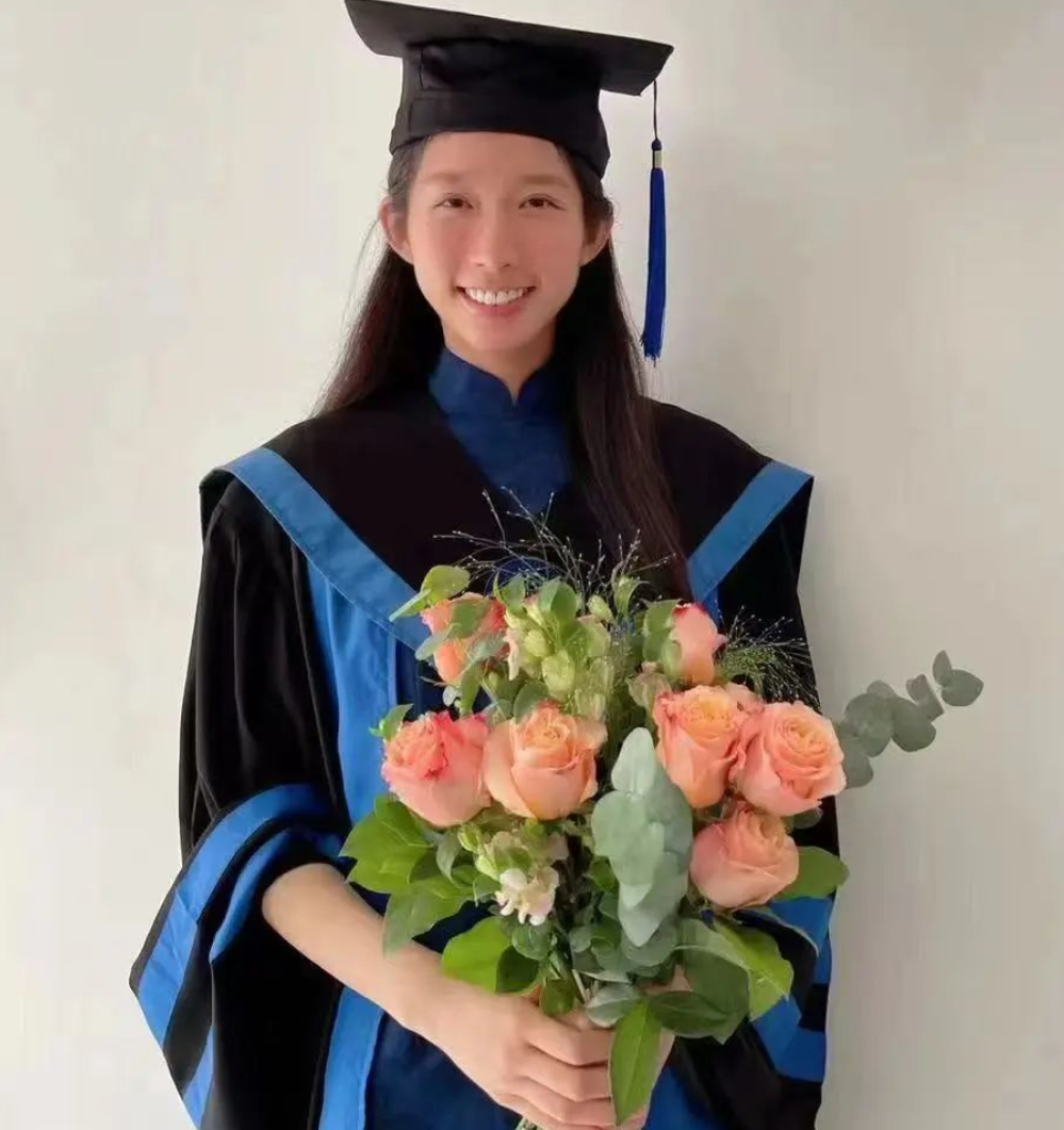 香港劍擊代表江旻憓在巴黎奧運女子個人重劍奪金,她曾在中國人民大學學院法學院就讀碩士(江旻憓IG)