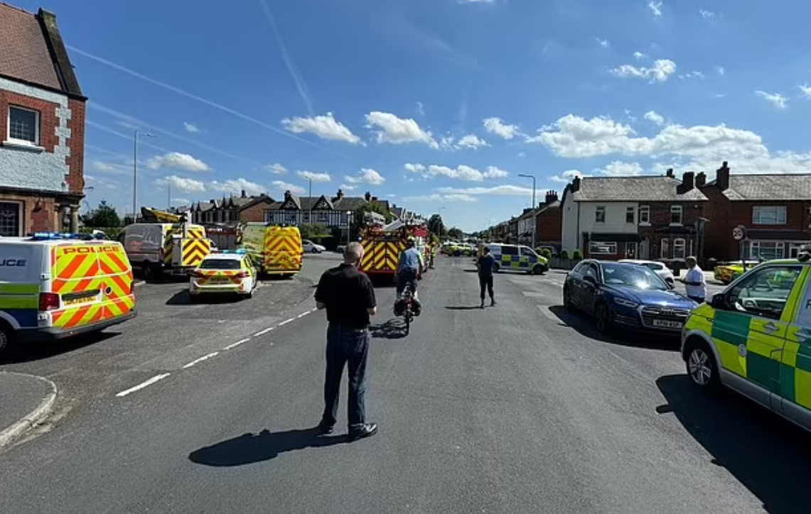 案發在紹斯波特的Hart Street,警方封鎖現場。(互聯網)