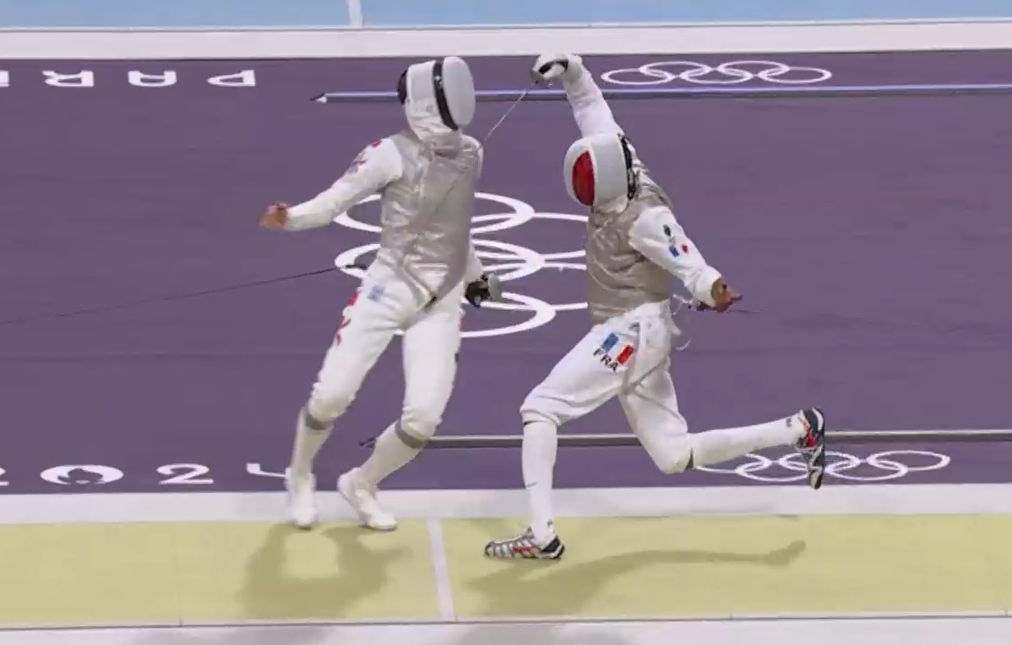 張家朗八強對法國劍手。(直播截圖)