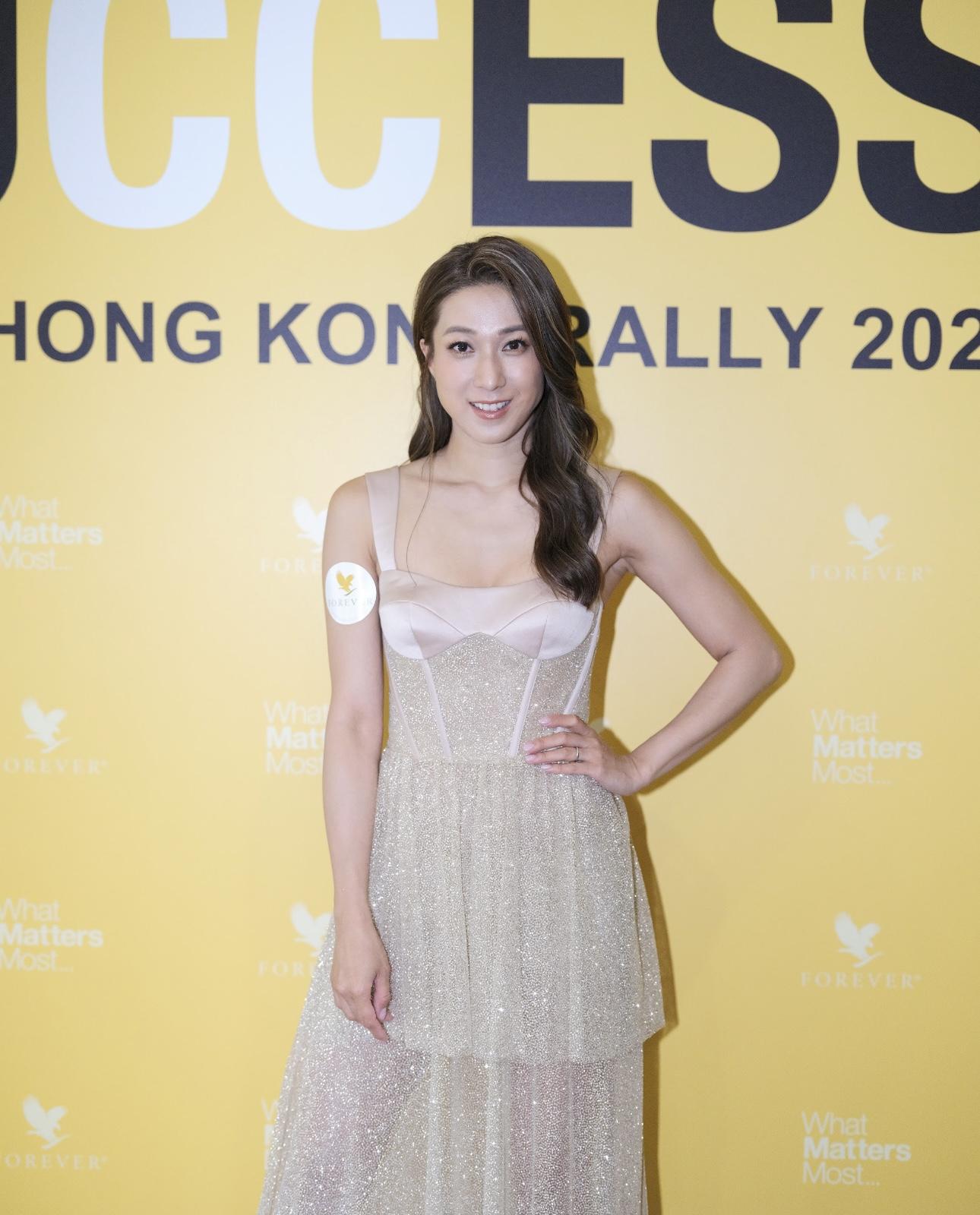 鍾嘉欣在活動上獻聲。