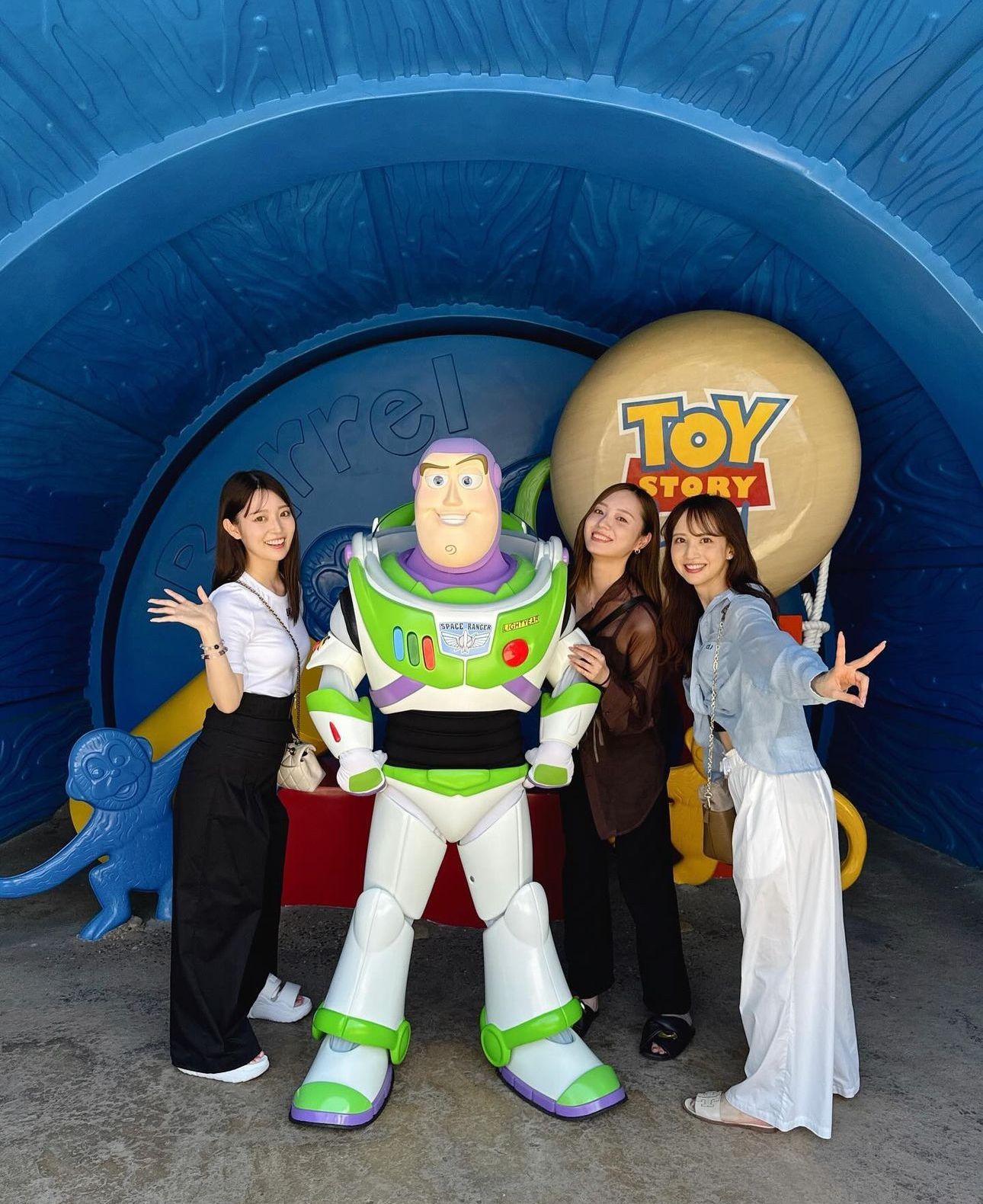 阪口珠美早前來港開騷與隊友同遊迪士尼。