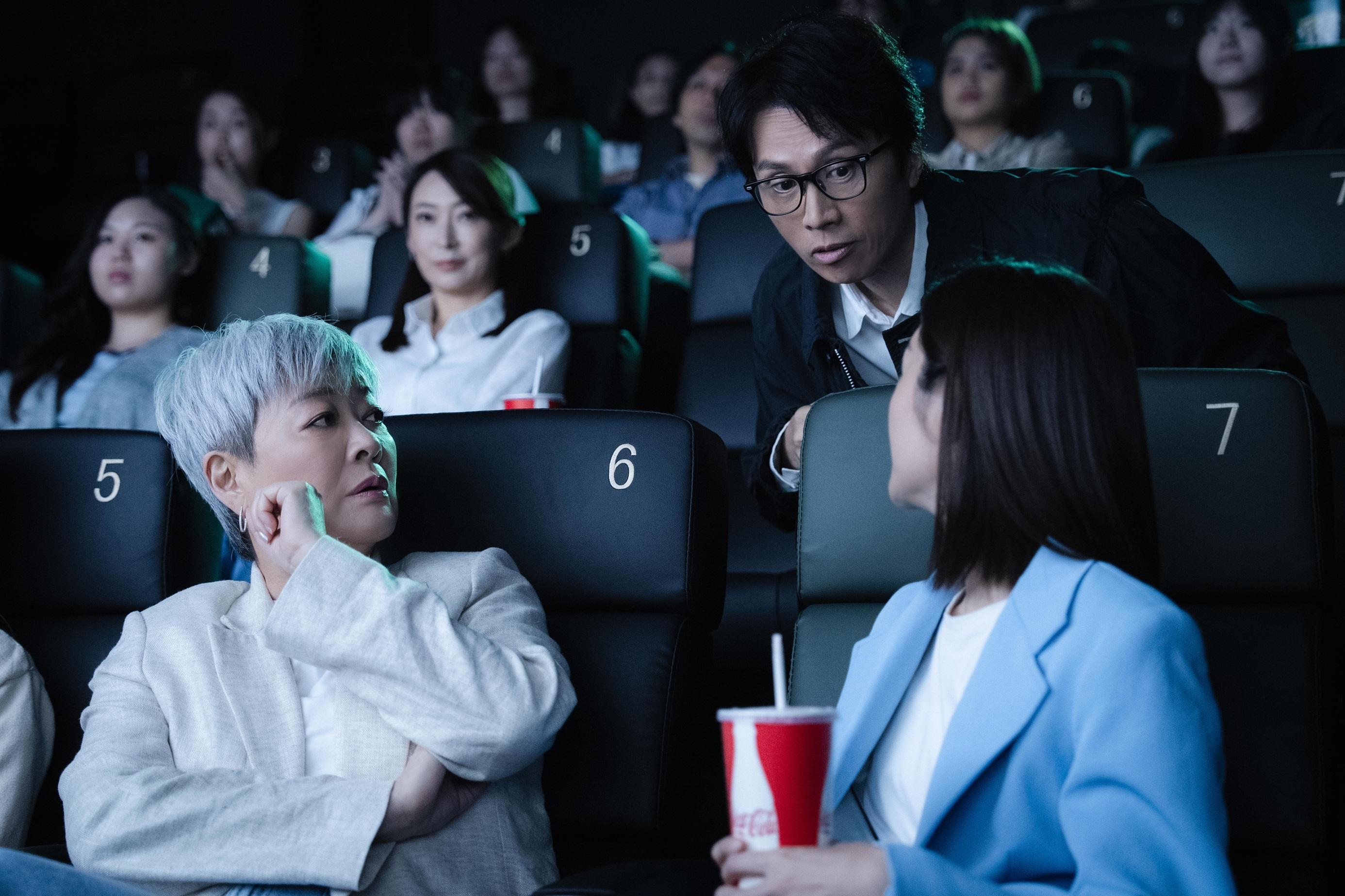 衛詩雅與金燕玲雞啄唔斷,被子華提醒收細音量。