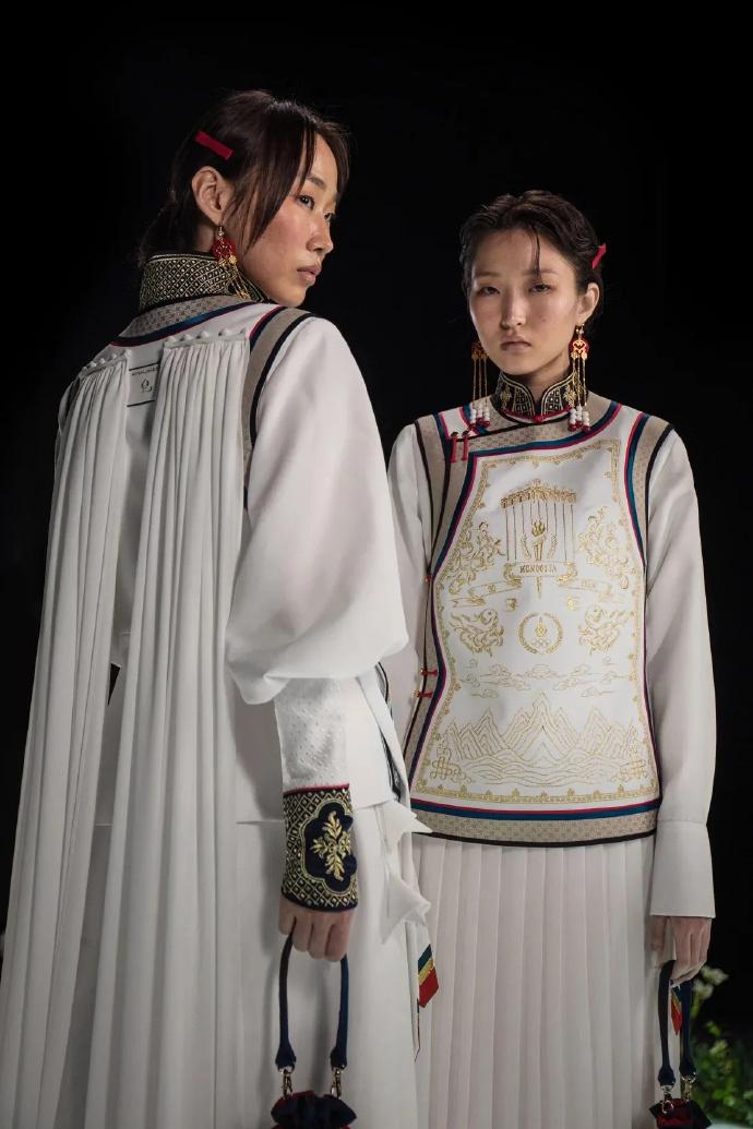 根據蒙古國家奧委會表示,製作該些服裝歷時3個月,每一件服裝做工都得耗費20多個小時。(IG)
