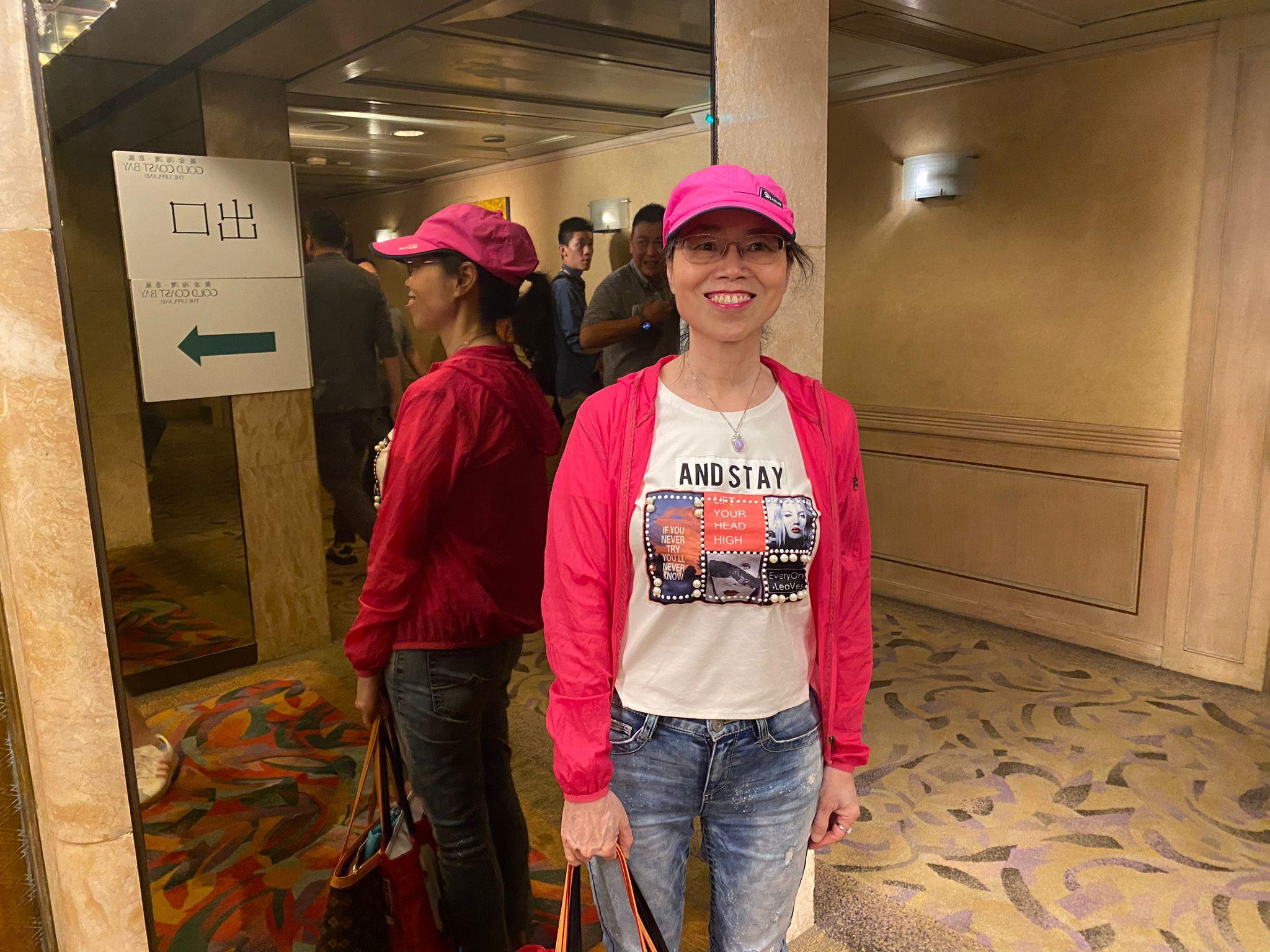 黃金海灣開售買家心聲,屯門客斥千萬買2伙自用,價錢算平心儀環境舒適。